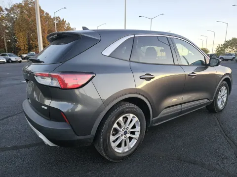 More photos of 2020 Ford Escape SE at Oakley Auto World, MO