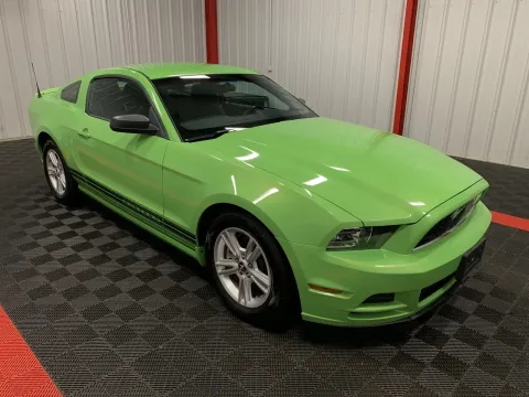 More photos of 2013 Ford Mustang V6 at Oakley Auto World, MO