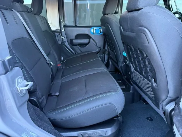 2022 Jeep Wrangler Unlimited Rubicon 4XE - Photo 11