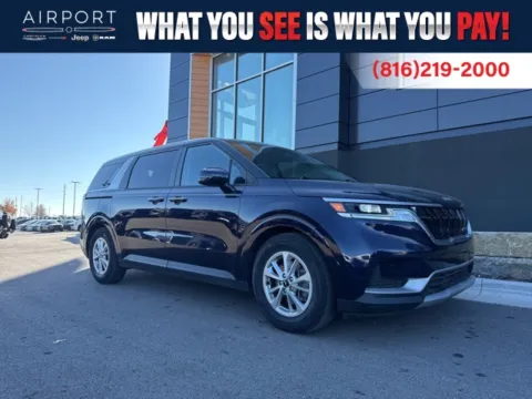 Blue 2022 Kia Carnival LXS for sale in Platte City, MO