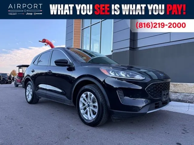 Used 2020 Ford Escape SE with VIN 1FMCU9G66LUC67927 for sale in Kansas City