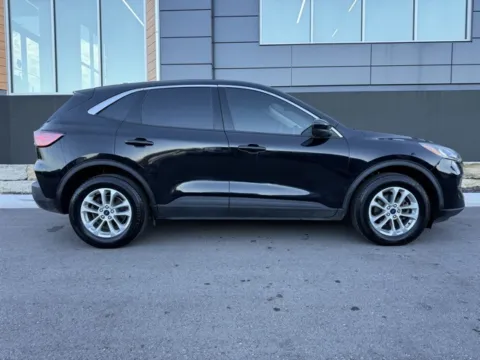 Photos of 2020 Ford Escape SE for sale in Platte City, MO at Airport Chrysler Dodge Jeep Ram