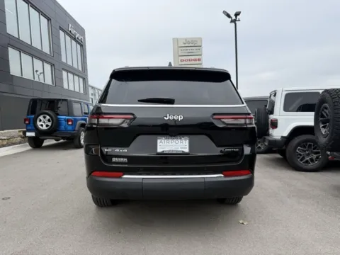 More photos of 2022 Jeep Grand Cherokee L Limited at Airport Chrysler Dodge Jeep Ram, MO