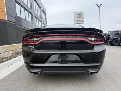 More photos of 2019 Dodge Charger SXT at Airport Chrysler Dodge Jeep Ram, MO