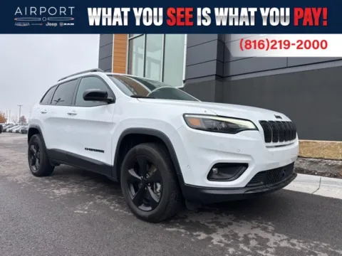 White 2023 Jeep Cherokee Altitude for sale in Platte City, MO
