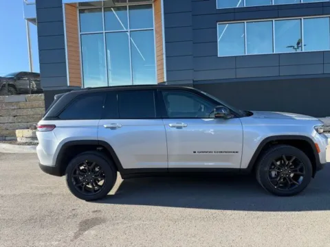 Photos of 2025 Jeep Grand Cherokee Limited for sale in Platte City, MO at Airport Chrysler Dodge Jeep Ram