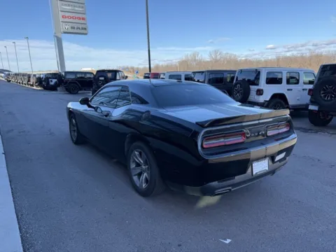 More photos of 2019 Dodge Challenger SXT at Airport Chrysler Dodge Jeep Ram, MO