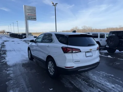 More photos of 2022 Chevrolet Equinox LT at Airport Chrysler Dodge Jeep Ram, MO