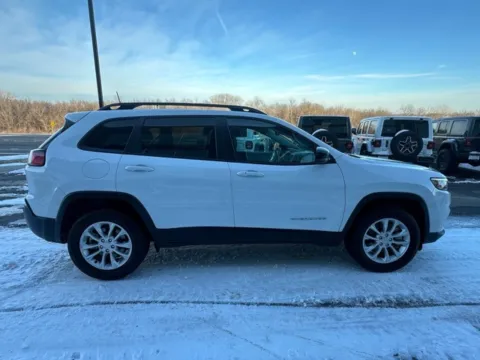 Photos of 2022 Jeep Cherokee Latitude Lux for sale in Platte City, MO at Airport Chrysler Dodge Jeep Ram