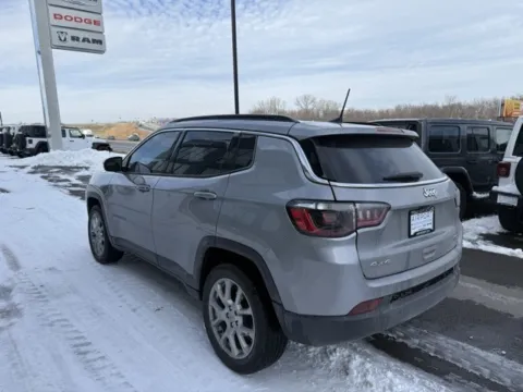 More photos of 2022 Jeep Compass Latitude Lux at Airport Chrysler Dodge Jeep Ram, MO