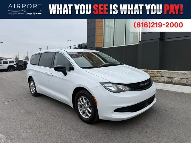 2024 Chrysler Voyager LX's photo