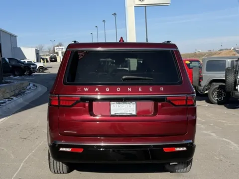 More photos of 2023 Jeep Wagoneer at Airport Chrysler Dodge Jeep Ram, MO