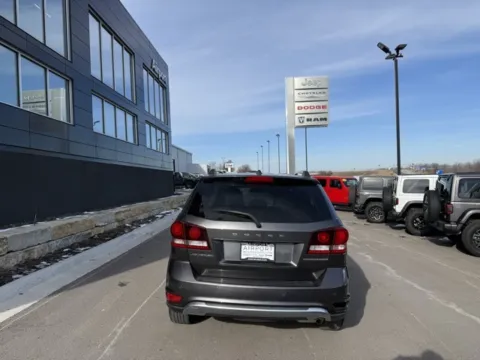 More photos of 2020 Dodge Journey Crossroad at Airport Chrysler Dodge Jeep Ram, MO