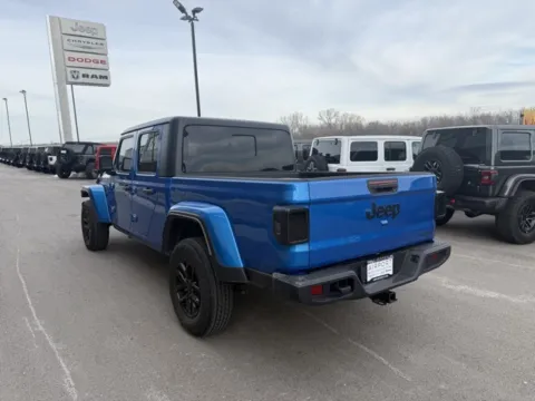 More photos of 2021 Jeep Gladiator Sport at Airport Chrysler Dodge Jeep Ram, MO