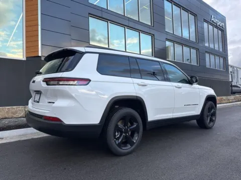 Another view of 2025 Jeep Grand Cherokee L Limited for sale in Platte City, MO at Airport Chrysler Dodge Jeep Ram
