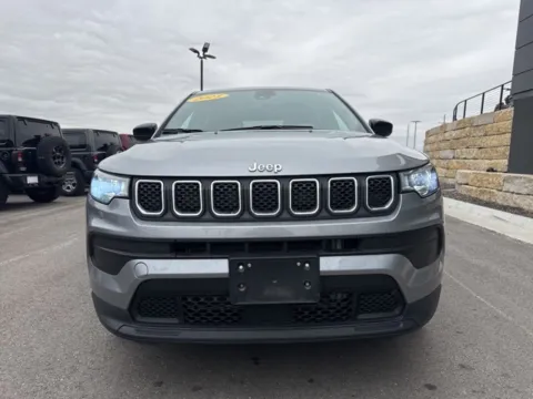 More photos of 2023 Jeep Compass Sport at Airport Chrysler Dodge Jeep Ram, MO