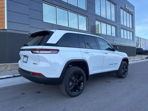 Another view of 2025 Jeep Grand Cherokee Limited for sale in Platte City, MO at Airport Chrysler Dodge Jeep Ram