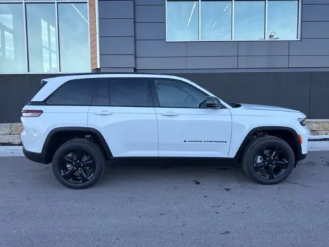 Photos of 2025 Jeep Grand Cherokee Limited for sale in Platte City, MO at Airport Chrysler Dodge Jeep Ram