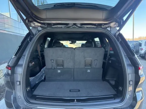 More photos of 2025 Jeep Grand Cherokee L Limited at Airport Chrysler Dodge Jeep Ram, MO