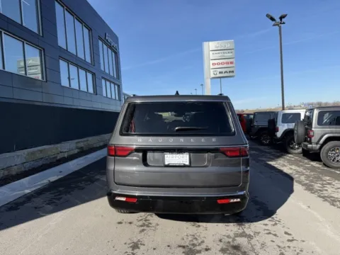 More photos of 2024 Jeep Wagoneer at Airport Chrysler Dodge Jeep Ram, MO