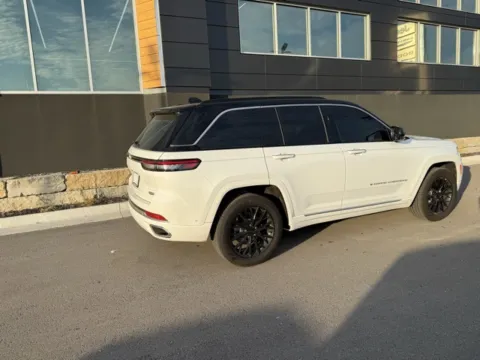 More photos of 2024 Jeep Grand Cherokee Summit at Airport Chrysler Dodge Jeep Ram, MO