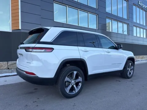 Another view of 2026 Jeep Grand Cherokee Limited for sale in Platte City, MO at Airport Chrysler Dodge Jeep Ram