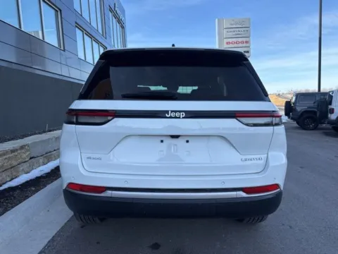 More photos of 2026 Jeep Grand Cherokee Limited at Airport Chrysler Dodge Jeep Ram, MO