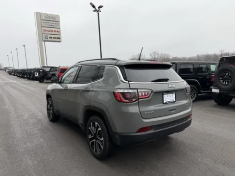 More photos of 2022 Jeep Compass Limited at Airport Chrysler Dodge Jeep Ram, MO