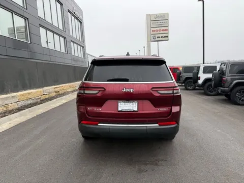 More photos of 2023 Jeep Grand Cherokee L Limited at Airport Chrysler Dodge Jeep Ram, MO
