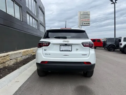 More photos of 2024 Jeep Compass Latitude at Airport Chrysler Dodge Jeep Ram, MO