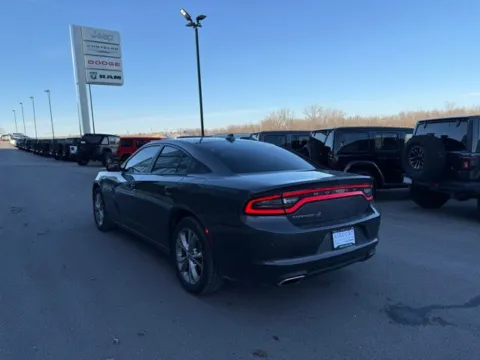 More photos of 2022 Dodge Charger SXT at Airport Chrysler Dodge Jeep Ram, MO