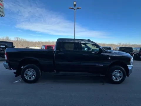 More photos of 2021 Ram 2500 Tradesman at Airport Chrysler Dodge Jeep Ram, MO