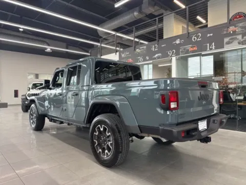 More photos of 2026 Jeep Gladiator Sahara at Airport Chrysler Dodge Jeep Ram, MO