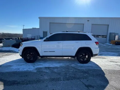 Photos of 2019 Jeep Grand Cherokee Upland Edition for sale in Platte City, MO at Airport Chrysler Dodge Jeep Ram