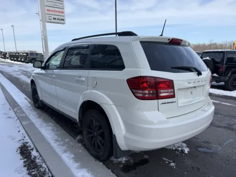 More photos of 2020 Dodge Journey SE at Airport Chrysler Dodge Jeep Ram, MO