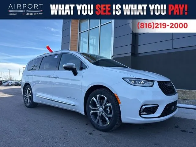 White 2026 Chrysler Pacifica Pinnacle for sale in Platte City, MO