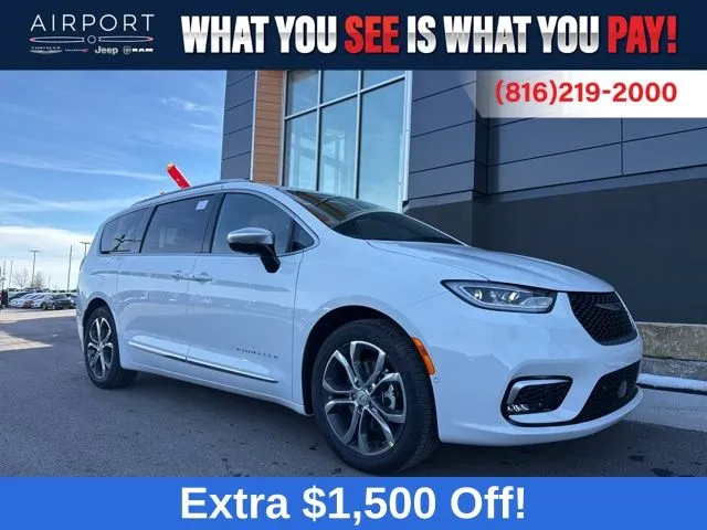 2026 Chrysler Pacifica Pinnacle's photo