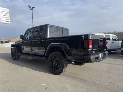 More photos of 2023 Jeep Gladiator Sport S at Airport Chrysler Dodge Jeep Ram, MO
