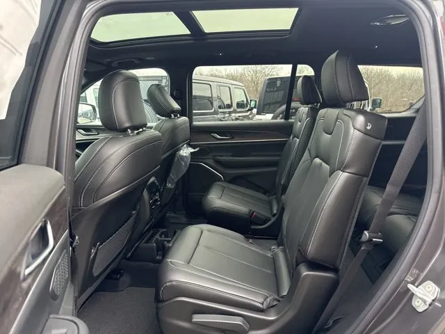 2026 Jeep Grand Cherokee L Limited - Photo 13