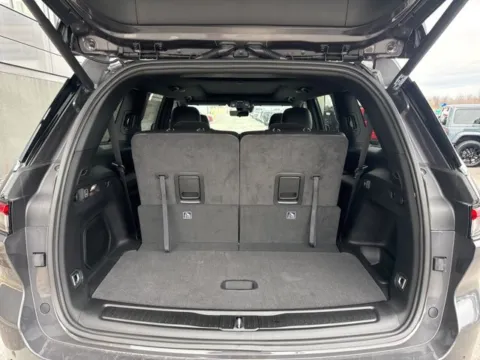 More photos of 2026 Jeep Grand Cherokee L Limited at Airport Chrysler Dodge Jeep Ram, MO