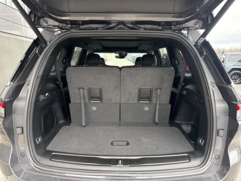 More photos of 2026 Jeep Grand Cherokee L Limited at Airport Chrysler Dodge Jeep Ram, MO