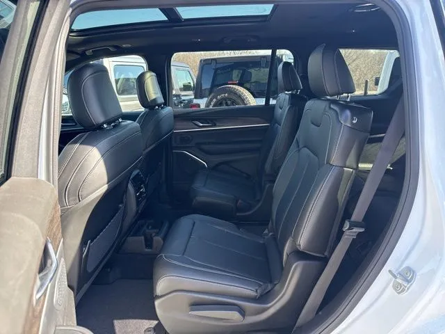 2026 Jeep Grand Cherokee L Limited - Photo 11
