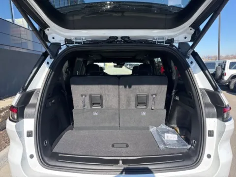 More photos of 2026 Jeep Grand Cherokee L Limited at Airport Chrysler Dodge Jeep Ram, MO