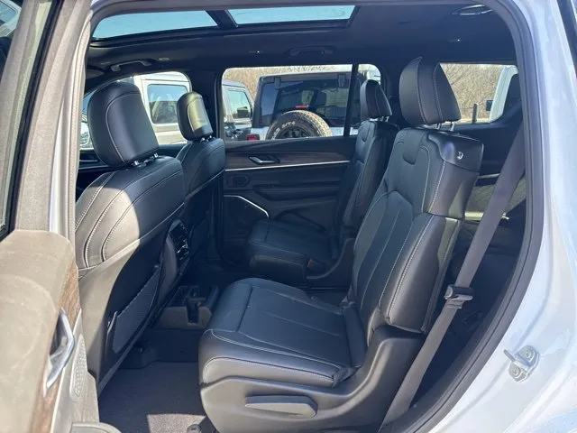 2026 Jeep Grand Cherokee L Limited - Photo 11