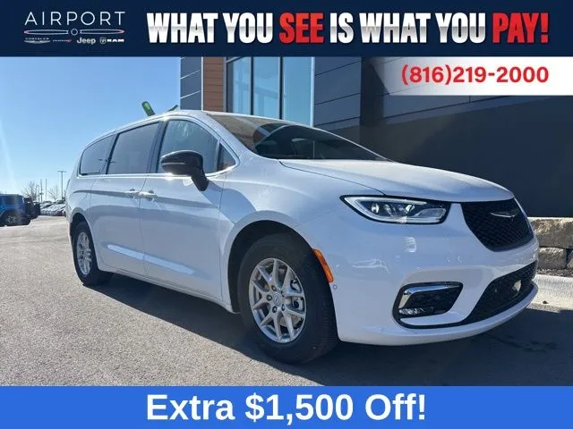 2026 Chrysler Pacifica Select's photo