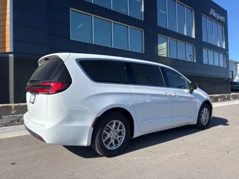 Another view of 2026 Chrysler Pacifica Select for sale in Platte City, MO at Airport Chrysler Dodge Jeep Ram