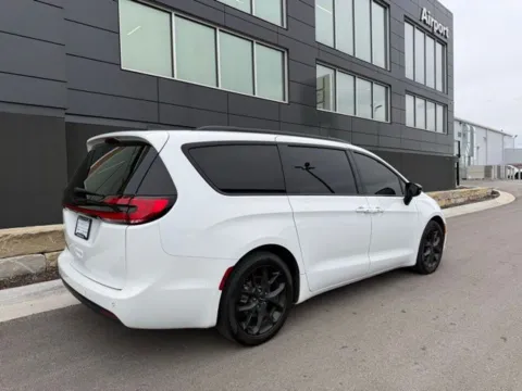 Another view of 2024 Chrysler Pacifica Touring L for sale in Platte City, MO at Airport Chrysler Dodge Jeep Ram
