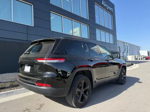 Another view of 2024 Jeep Grand Cherokee Limited for sale in Platte City, MO at Airport Chrysler Dodge Jeep Ram