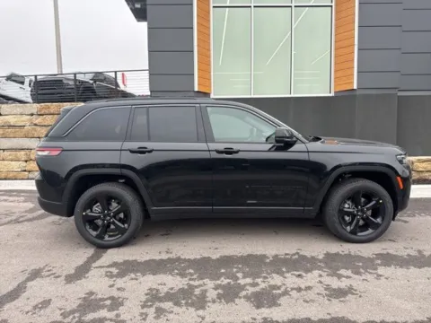 Photos of 2026 Jeep Grand Cherokee Limited for sale in Platte City, MO at Airport Chrysler Dodge Jeep Ram