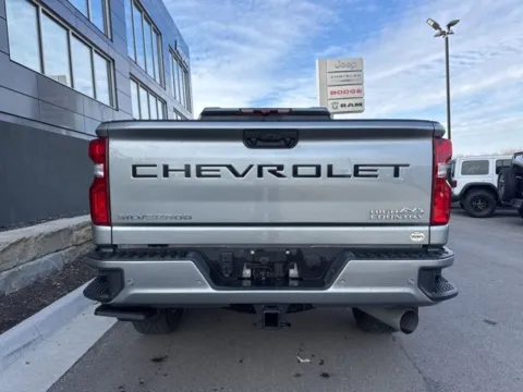 More photos of 2024 Chevrolet Silverado 2500HD High Country at Airport Chrysler Dodge Jeep Ram, MO